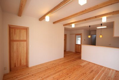 オリジナル造作建具との相性も抜群