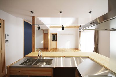 キッチンからみるリビング