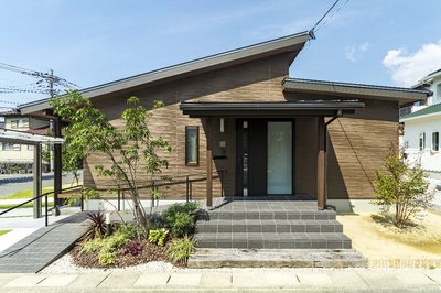 将来、車椅子になった場合も安心のスロープ