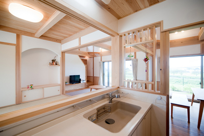 キッチンから和室を キッチンから和室を