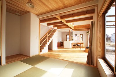 和室を開放すると、1階は大空間として使えます。