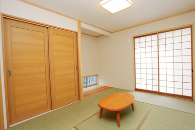 お客様がゆっくり泊まれるよう、落ち着ける和室も設けました。 お客様がゆっくり泊まれるよう、落ち着ける和室も設けました。