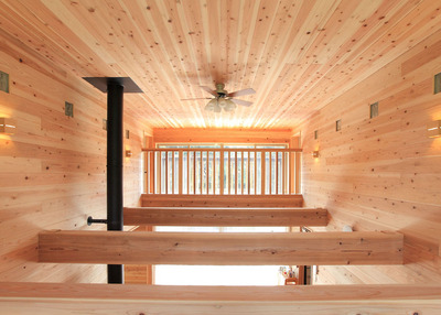 キャットウォークからベランダへ行けます。