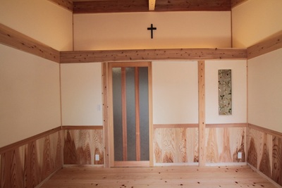 明るいのが苦手なご夫婦の寝室は間接照明に 明るいのが苦手なご夫婦の寝室は間接照明に