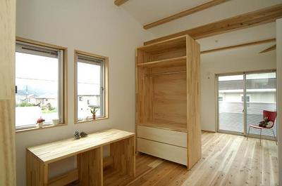 子供室は可動式のオリジナル家具で、自由自在に間取りを変えられます。