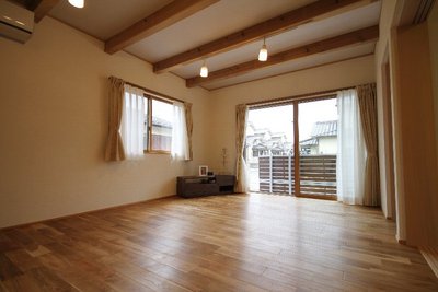 心地よい風が入るすっきりとした室内 心地よい風が入るすっきりとした室内