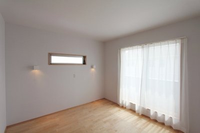 爽やかな風が通る、日当りの良い室内