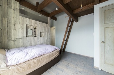 ロフト付ベッドルームは光と風の通りを考慮して造りました。 ロフト付ベッドルームは光と風の通りを考慮して造りました。