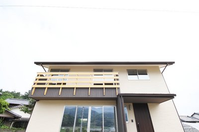 地域に馴染む落ちついた外観