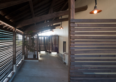 土間のアプローチ 土間のアプローチ