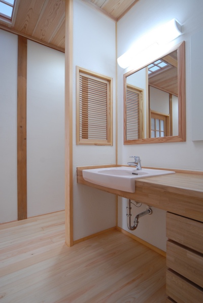 シンプルでおしゃれなオリジナルの洗面台。