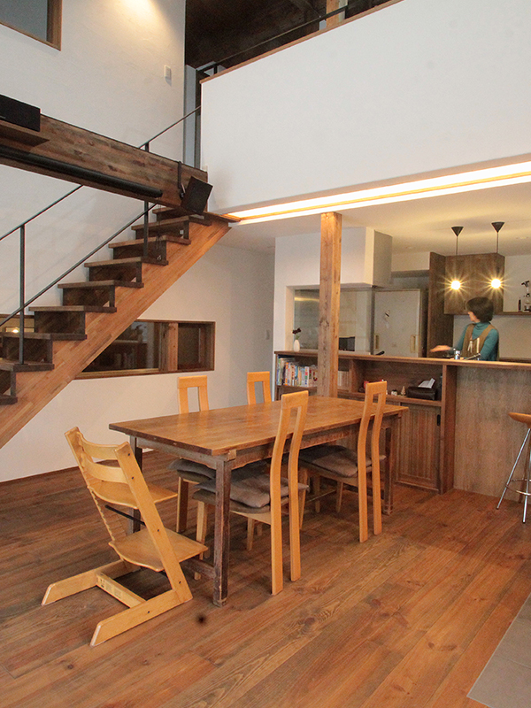 二階建てギャラリー